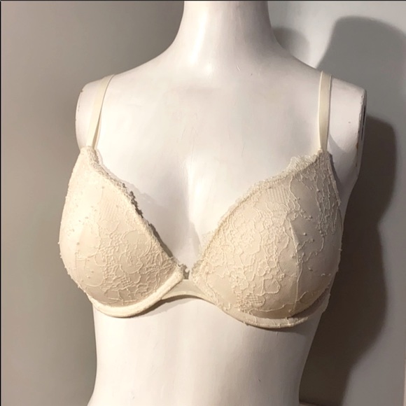 NWOT Victoria Secret 34C Bra - Picture 1 of 8